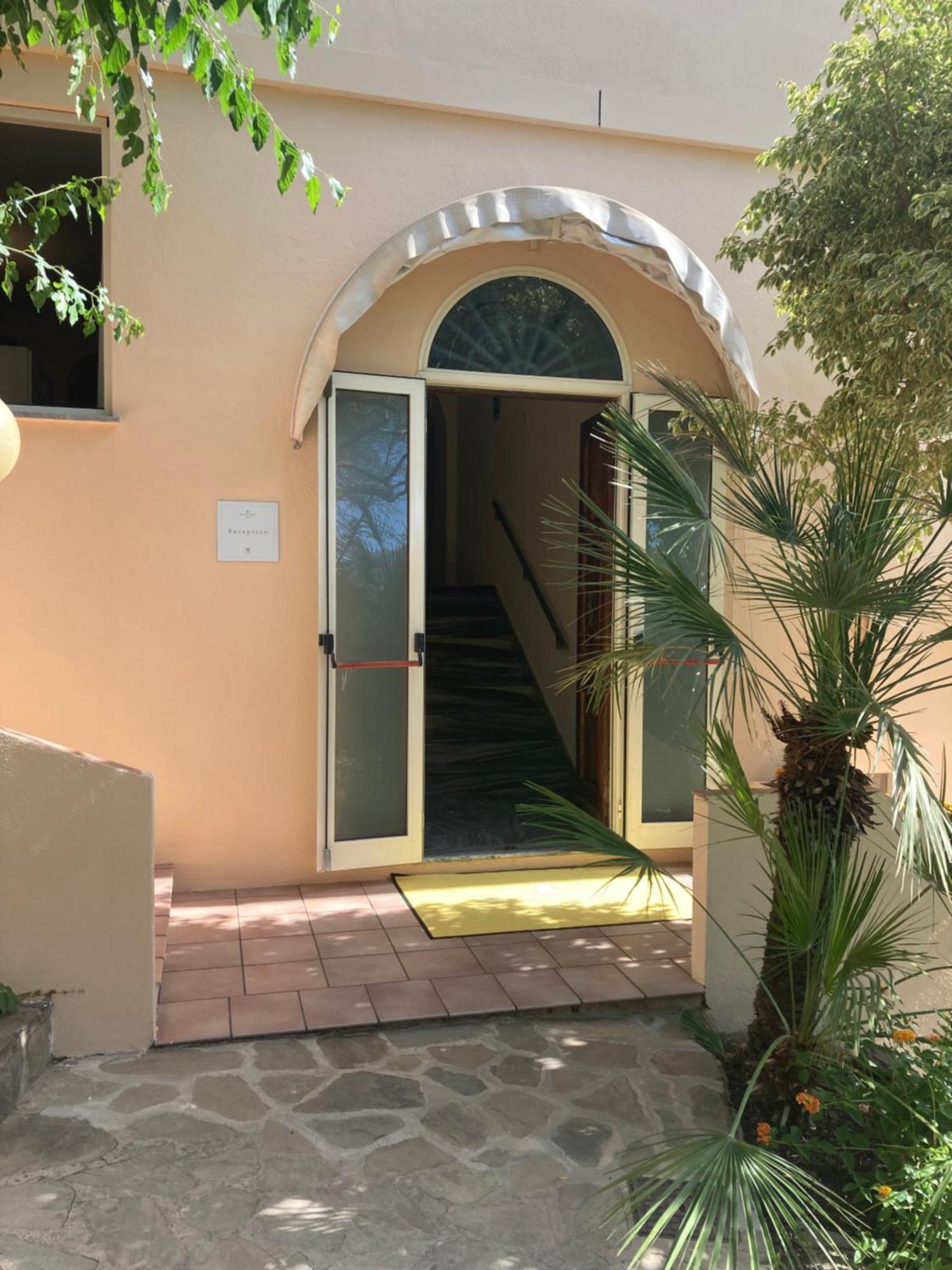 Hotel Villa Campana Cala Liberotto Buitenkant foto