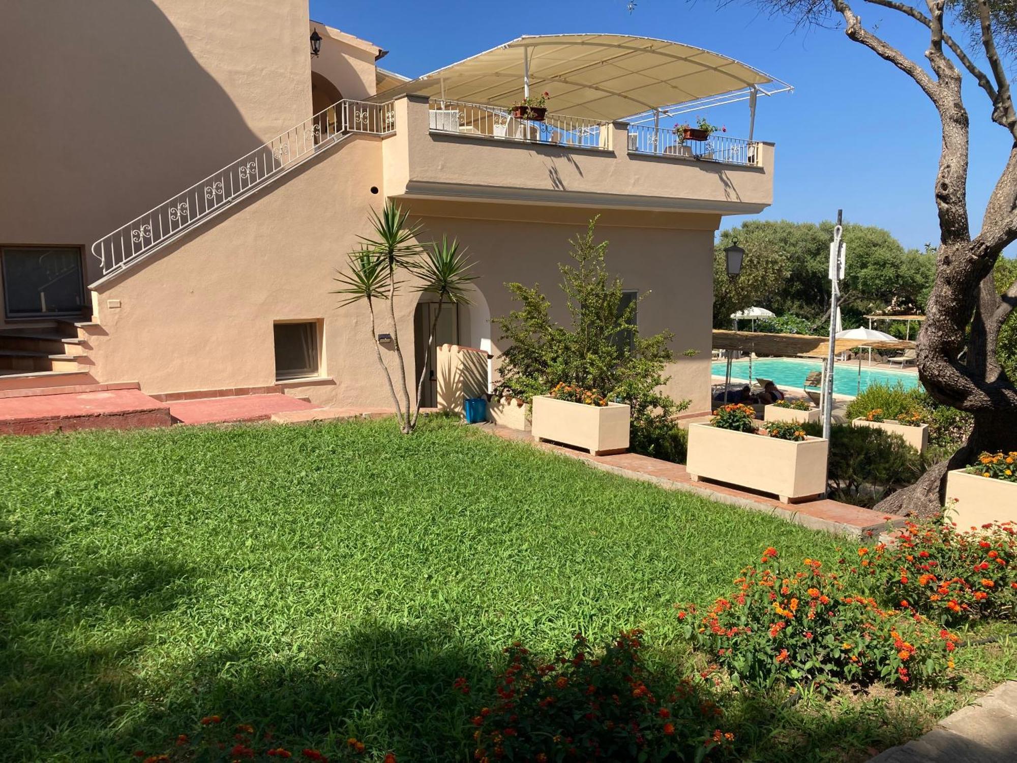 Hotel Villa Campana Cala Liberotto Buitenkant foto